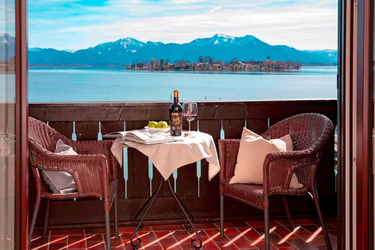 Gaestehaus Gruenaeugl Am See Gstadt am Chiemsee Bagian luar foto
